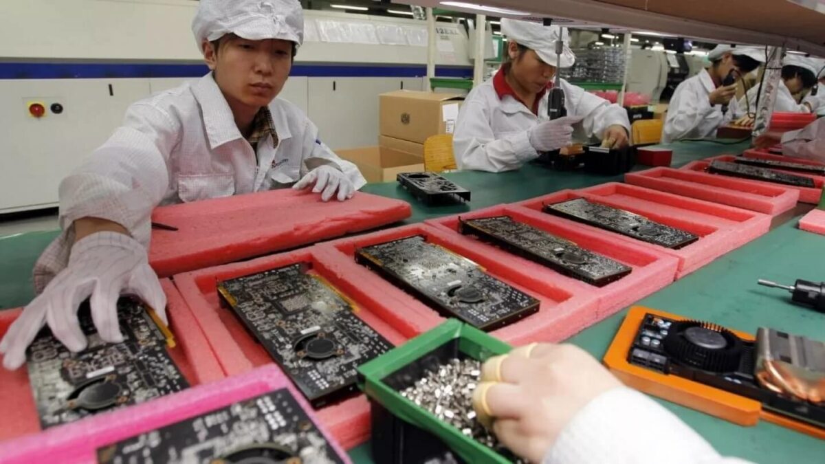 Apple Manufacture Products in China