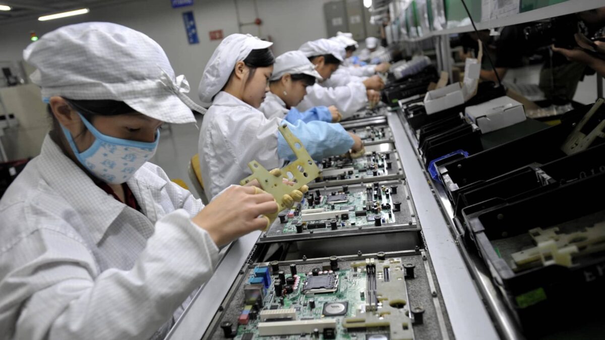 Apple Manufacture Products in China