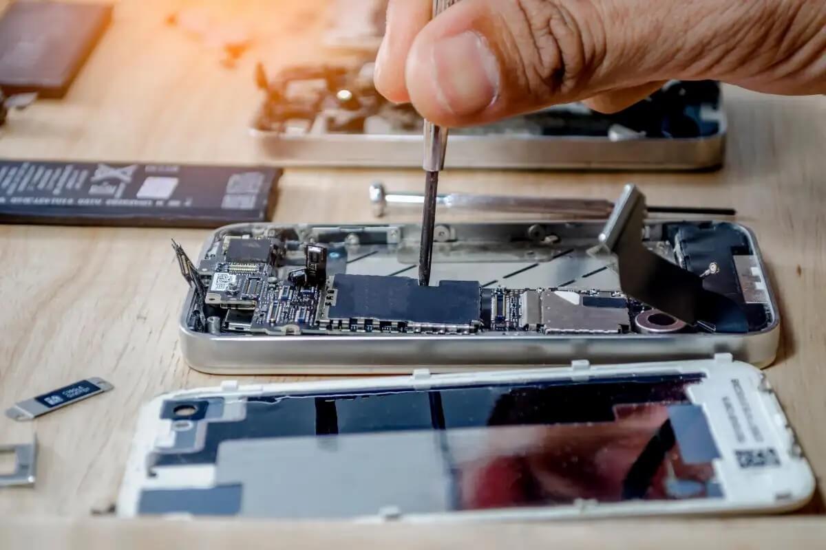 Repair an iPhone guide