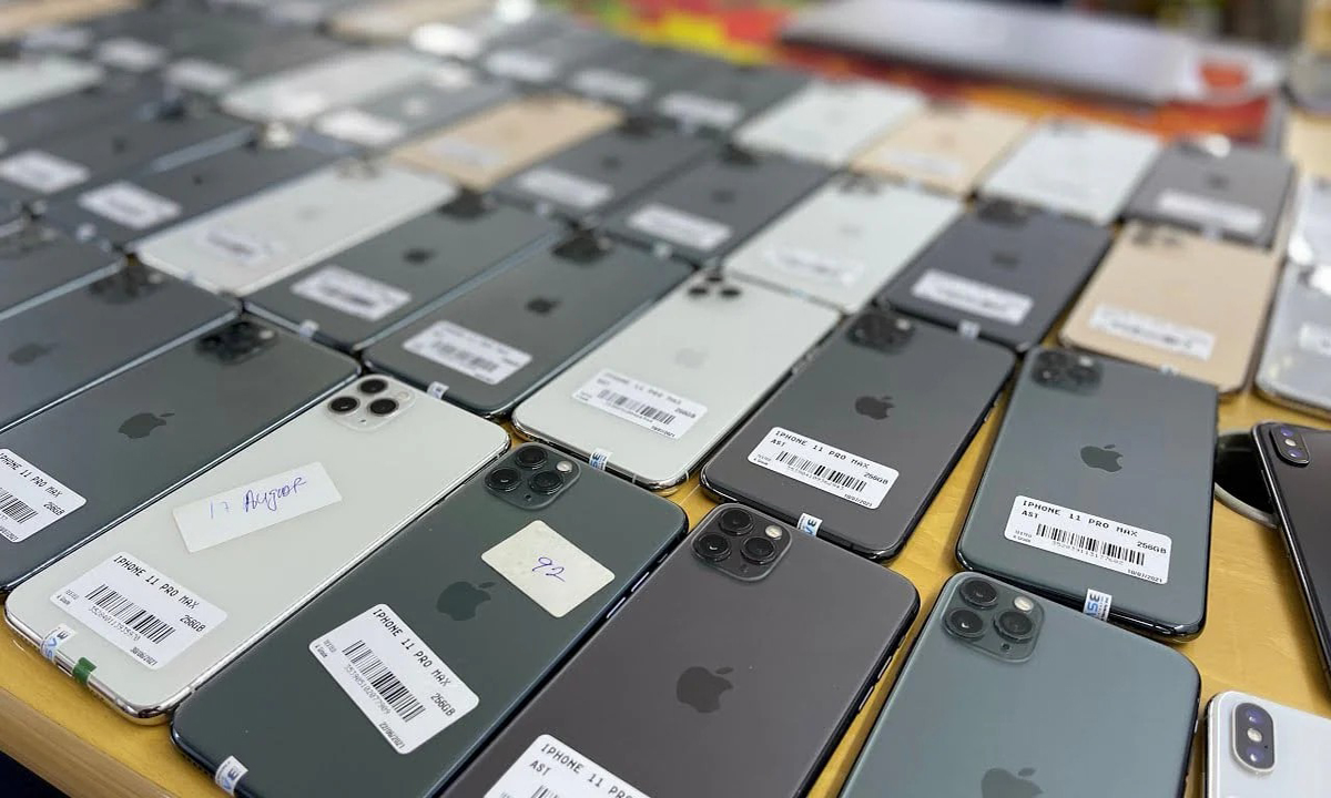 iPhones in Bulk